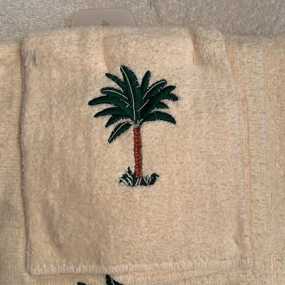 NWT 3 piece bath set w/ palm trees - Picture 2 of 9